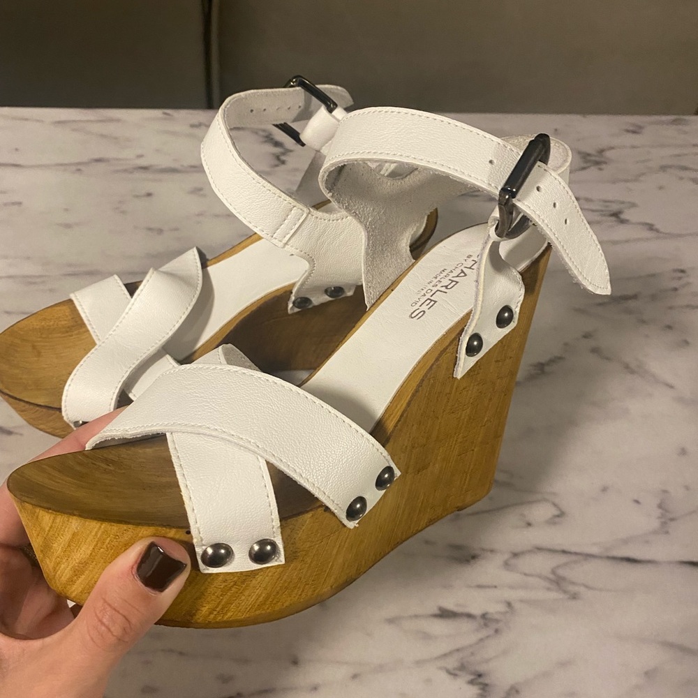 Charles david white wedges- excellent condition